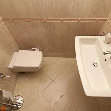 Spacious Flat In The Greek District * Βάρνα